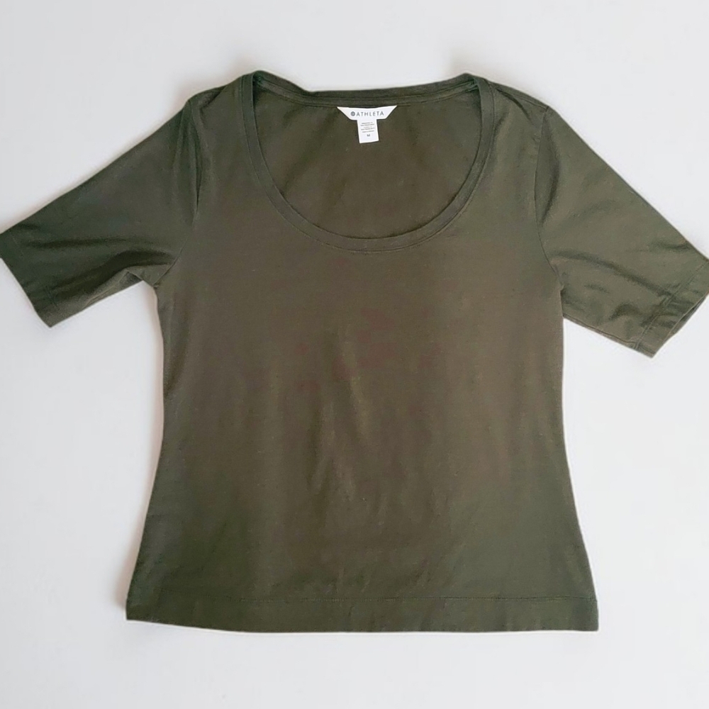 Athleta Outbound Scoop Neck Short Sleeve Tee, Green, Basics, Women's Medium - Picture 2 of 13